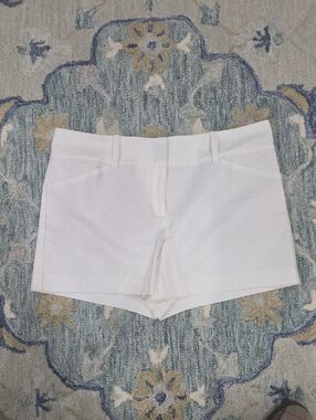Ann Taylor White Tailored Shorts size 12